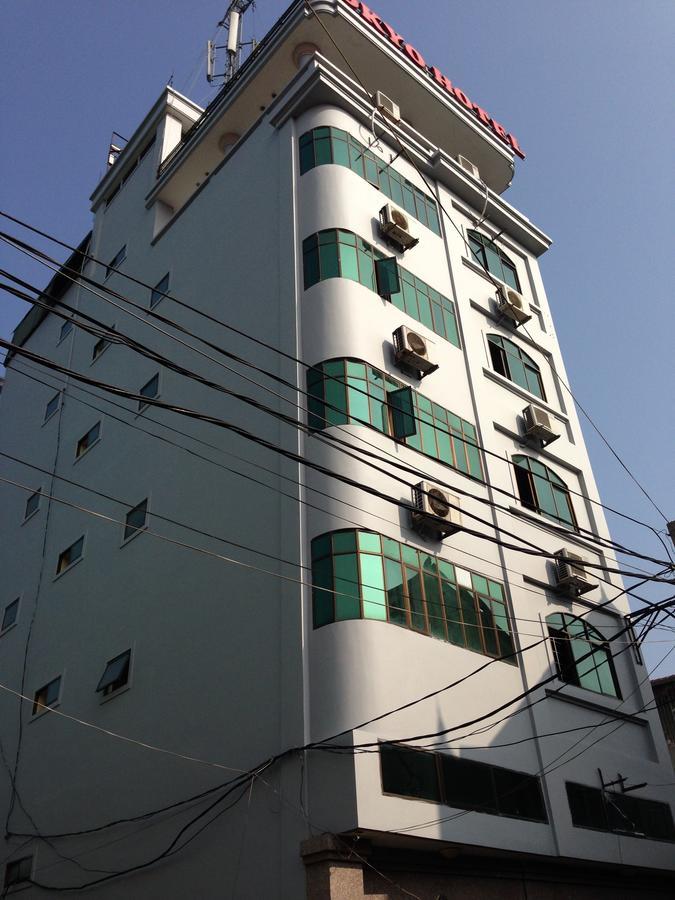 Hotel Tokyo 1 Vinh Exterior foto